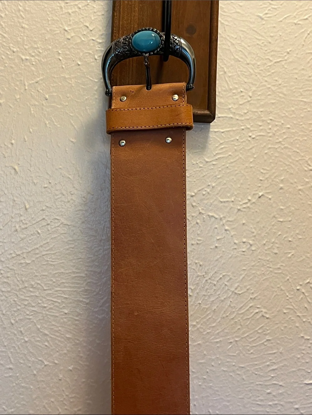 VTG- Genuine Leather Statement Belt W/Silver-Tone Buckle & Turquoise- 2” Wide